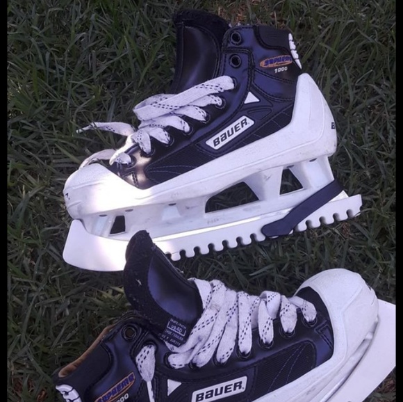 Bauer Supreme 1000 Goalie Skates - Picture 1 of 2